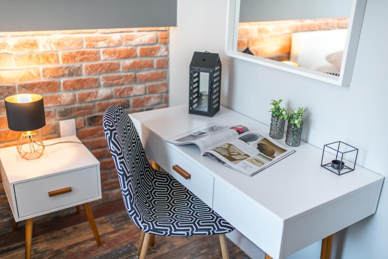 Close To Chopin Airport, Cybernetyki, Free Parking By Cosmo Spirit Warsaw Exterior photo