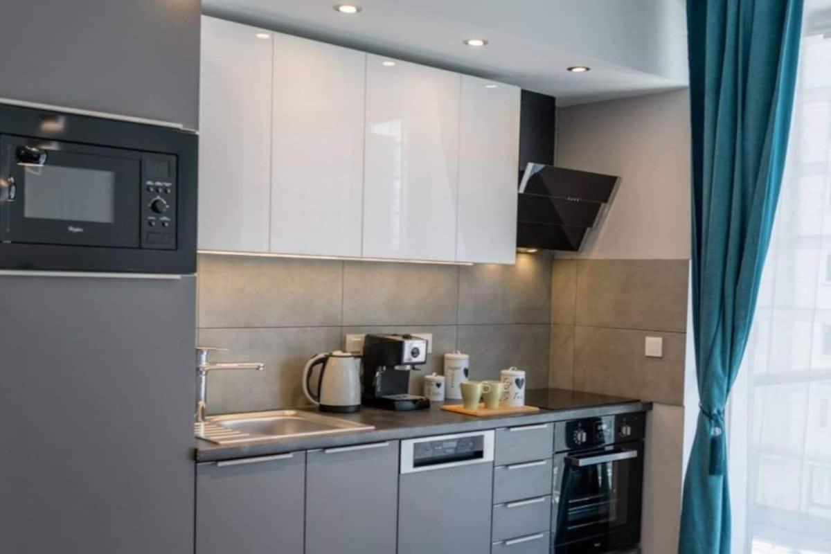 Close To Chopin Airport, Cybernetyki, Free Parking By Cosmo Spirit Warsaw Exterior photo