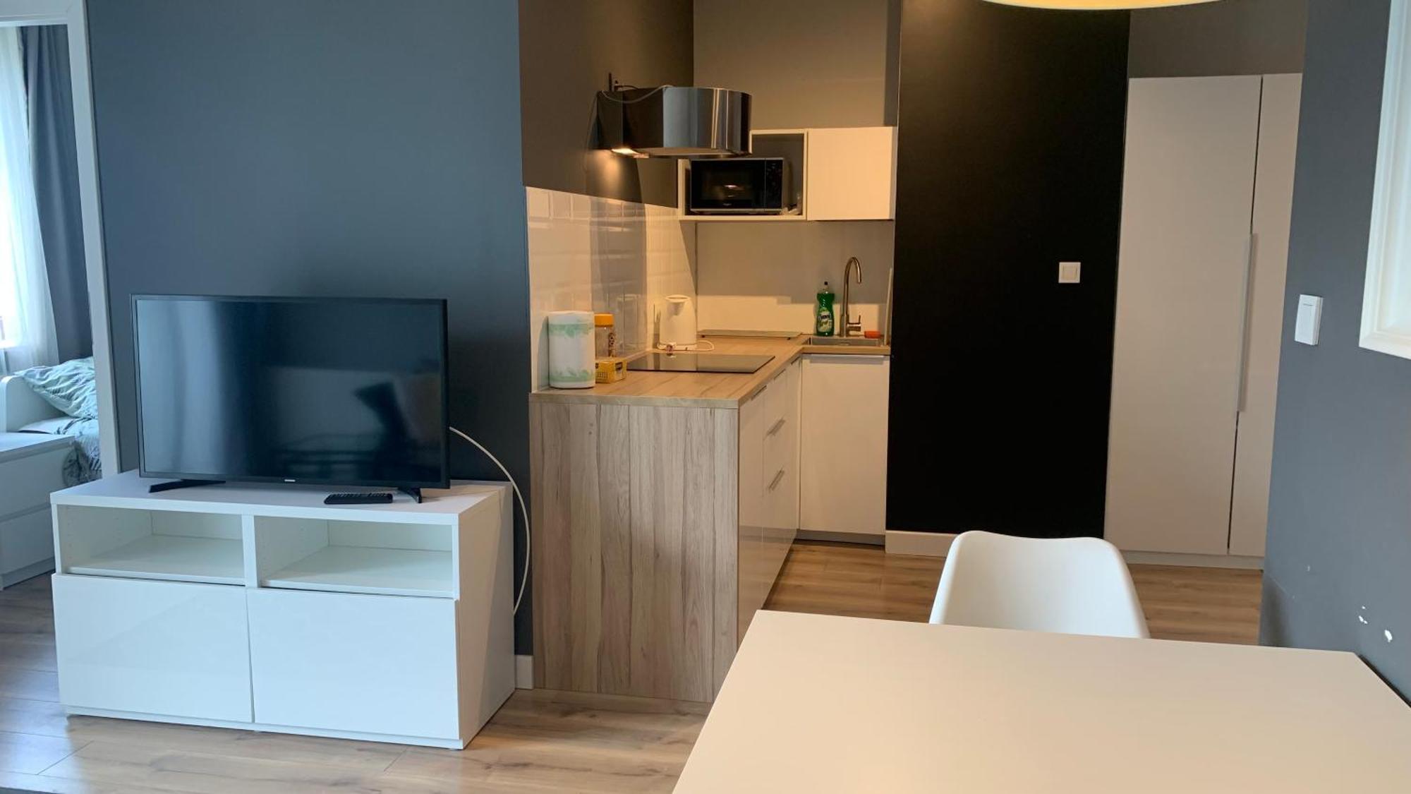Close To Chopin Airport, Cybernetyki, Free Parking By Cosmo Spirit Warsaw Exterior photo