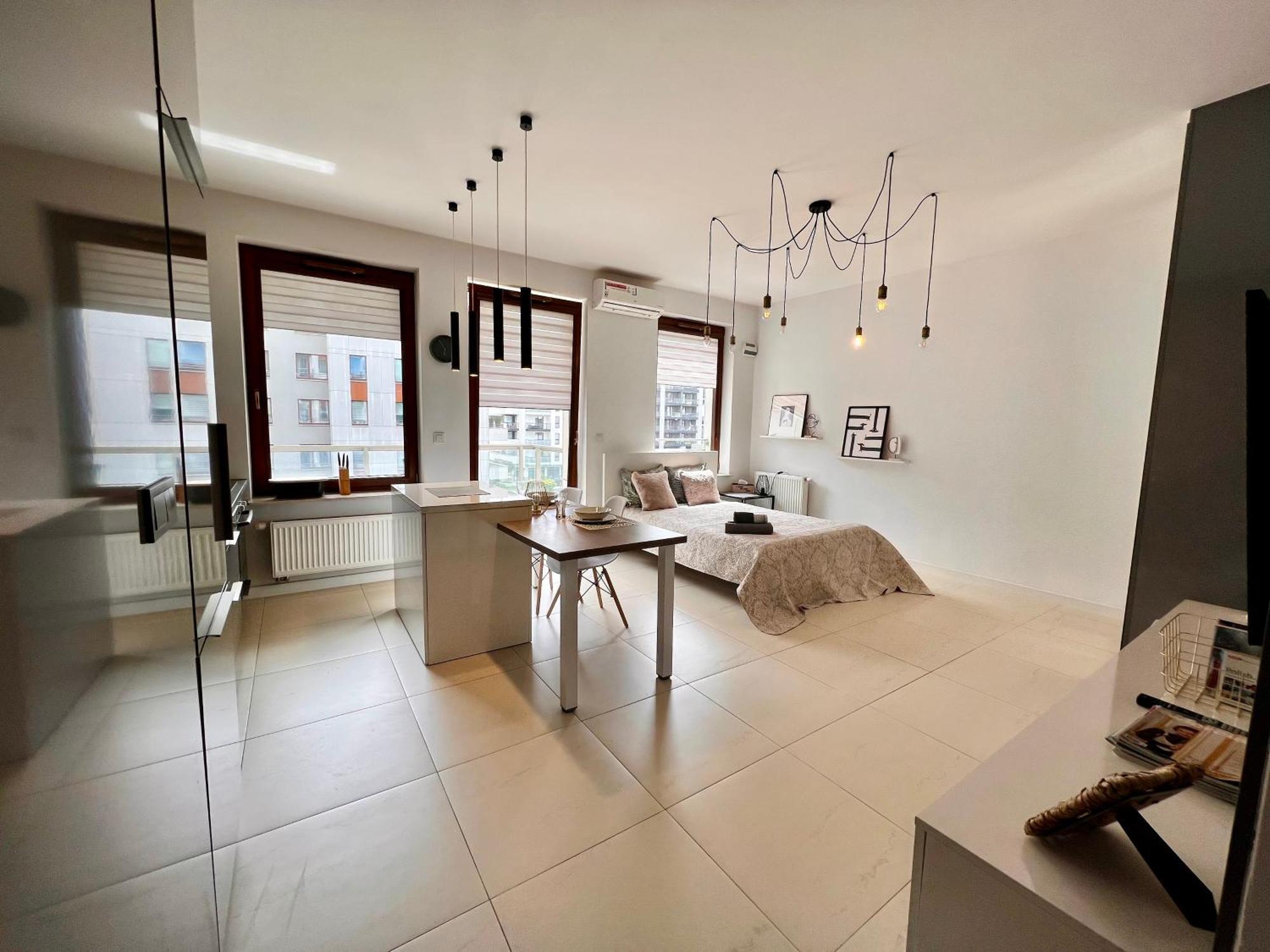 Close To Chopin Airport, Cybernetyki, Free Parking By Cosmo Spirit Warsaw Exterior photo
